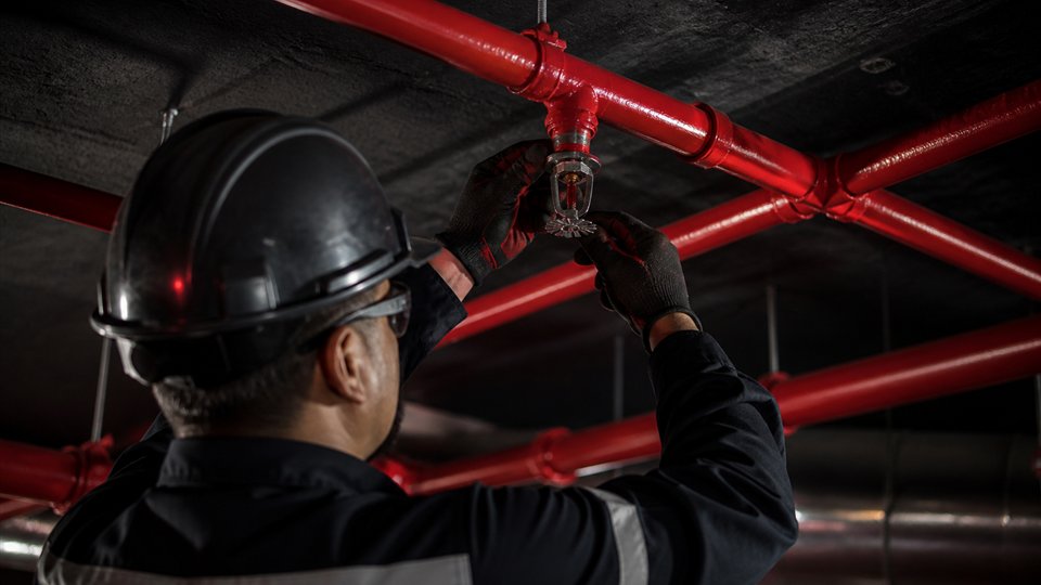 Instalación de un sistema de rociadores contra incendio